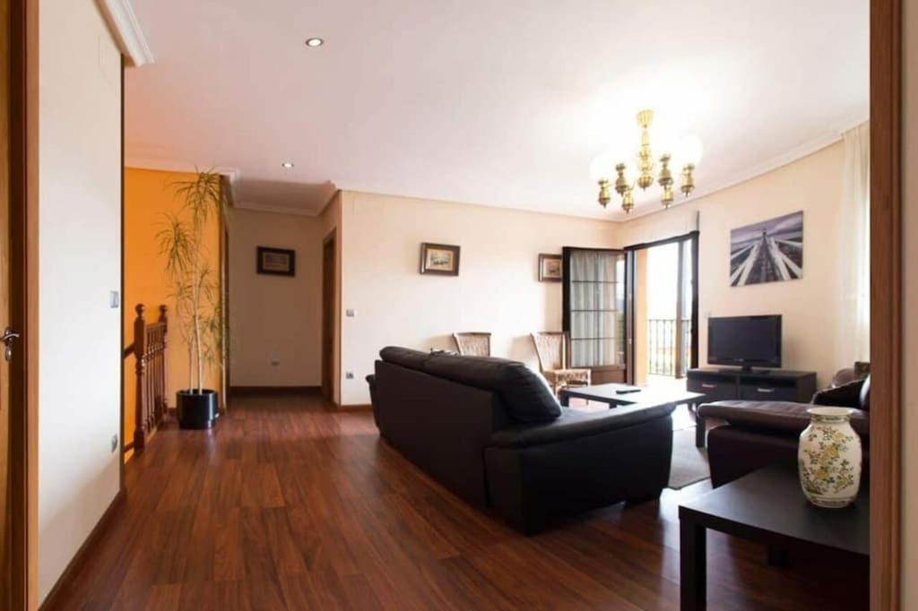 Villa Paula Avilés Exteriör bild