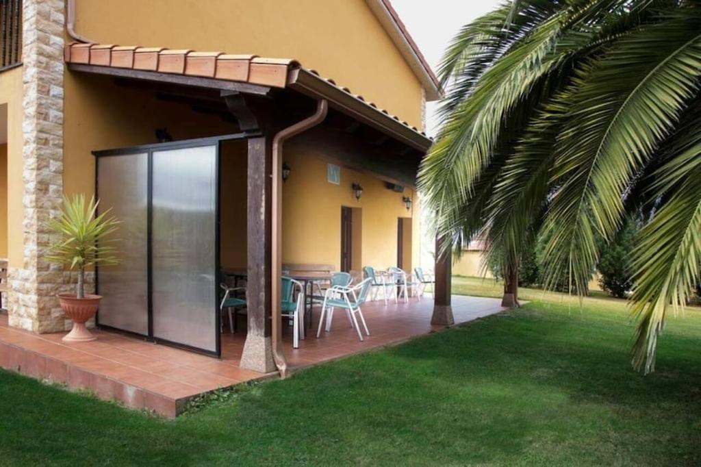 Villa Paula Avilés Exteriör bild